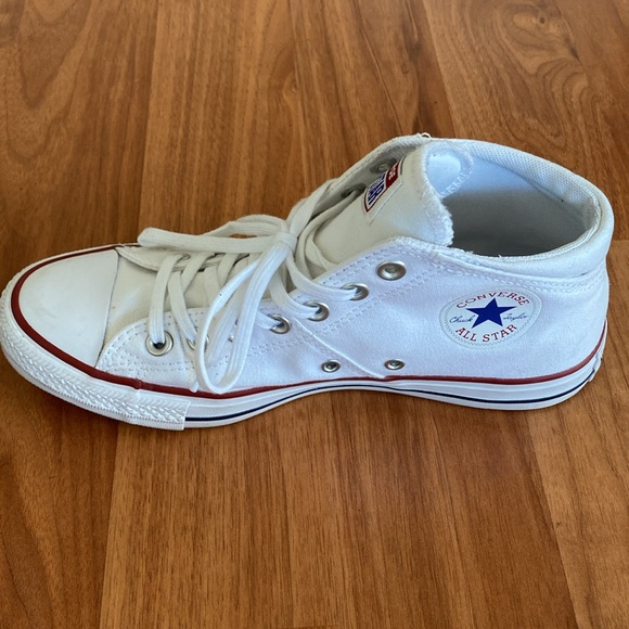 ❤️ Converse White Canvas Size 9.5 Sneakers Box included - Picture 9 of 14